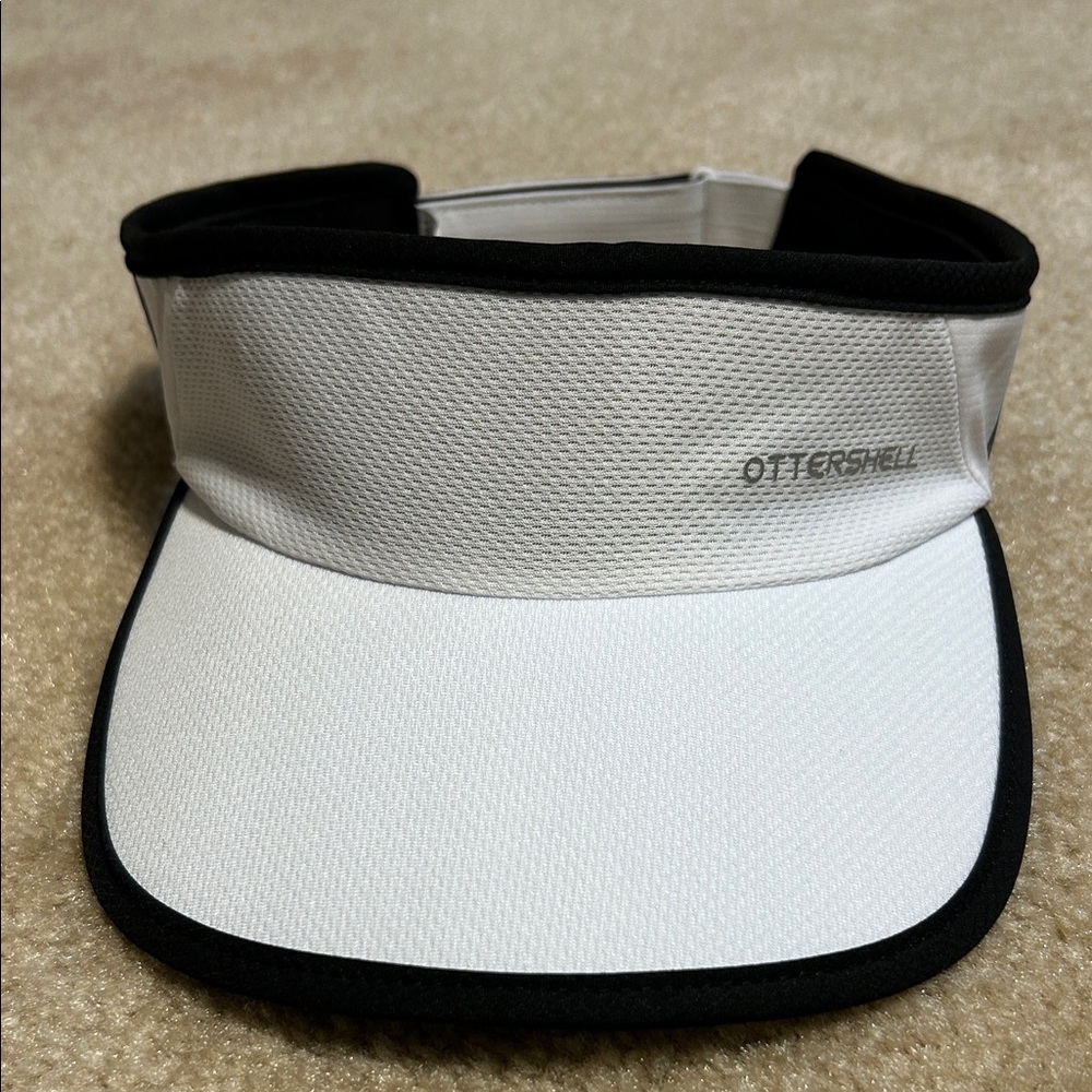 Ottershell Men’s White and Black Sport Visor
